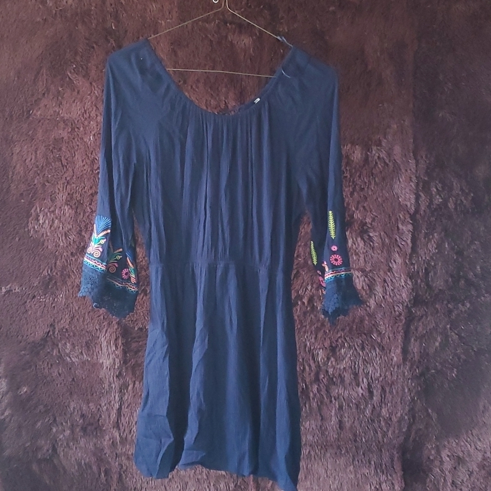 Yahada NWT Embordiary Bell Sleeve Dress